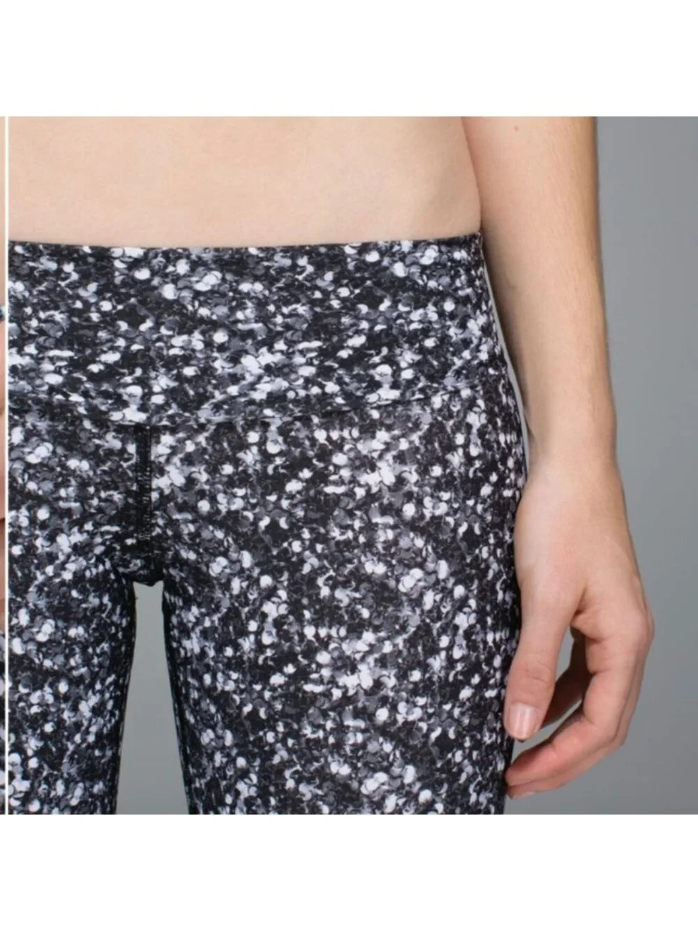 Lululemon Shine Tight (Roll Down) Shimmy Shimmer Black White